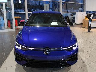 Fahrzeugabbildung Volkswagen Golf VIII R 4M DSG Matrix ACC SHZ Navi-Pro RearV