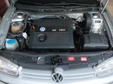 Volkswagen Golf 1.6 Special  - Volkswagen Golf aus 2001 mit Benzin-Antrieb: Limousine, 1.6