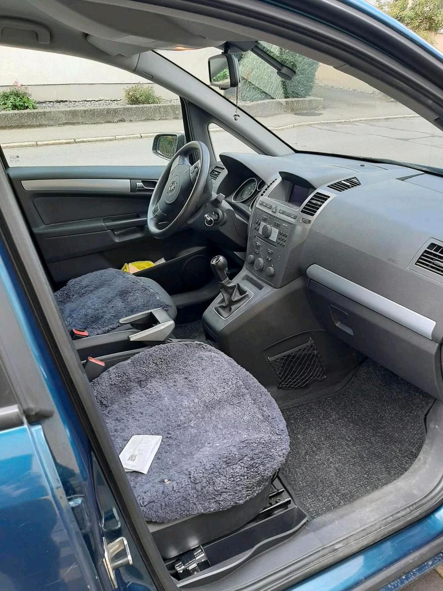 Opel Zafira 2007 — engine 150 HP (110kW)