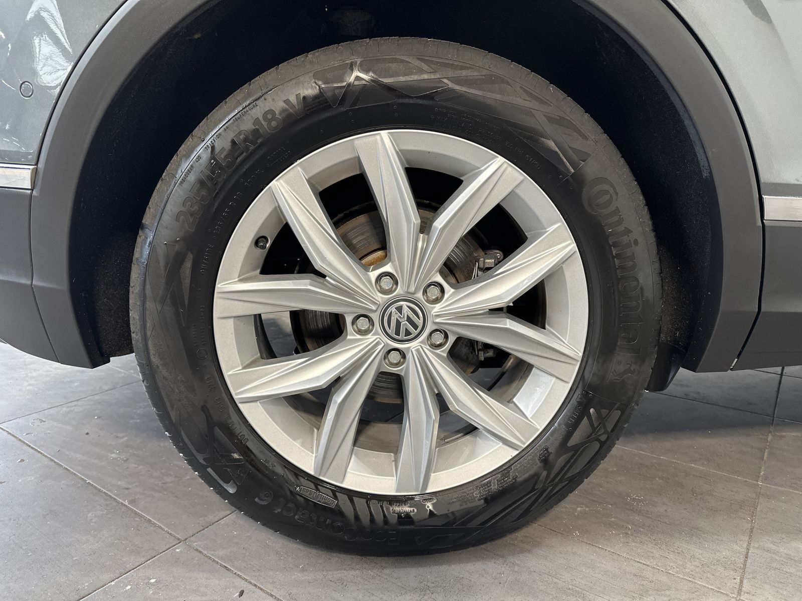Fahrzeugabbildung Volkswagen Tiguan 2.0 TDI DSG HL NAV+LED+ACC+KAM+HUD+VC+PP