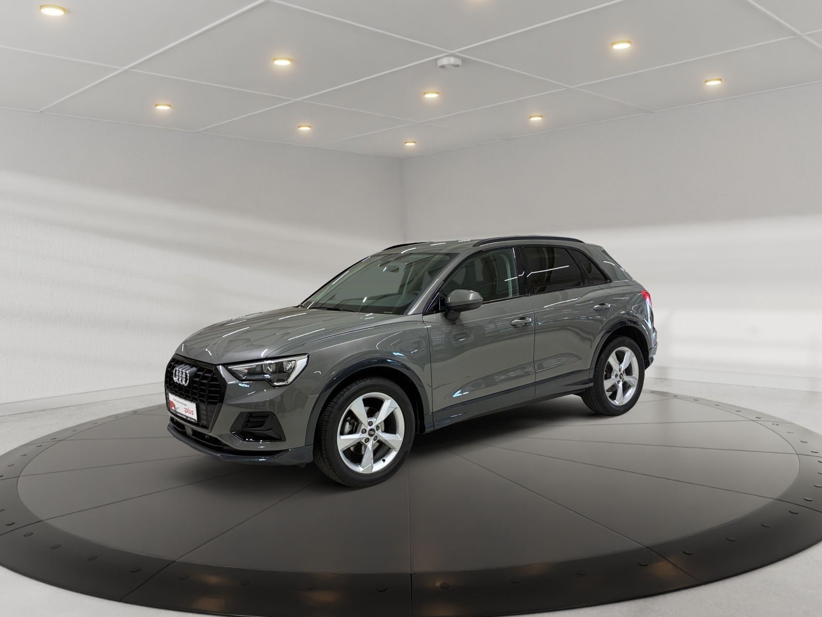 Audi Q3 — Audi Q3 advanced 35 TFSI 110 kW S tronic,AHZV,Optik s