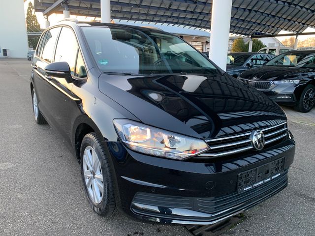 Volkswagen Touran 1,5 TSI CL 7-sitz AHK Navi ACC