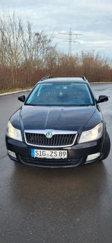 Skoda Octavia 1.6 TDI Elegance Combi Elegance - Skoda Octavia aus 2011: Elegance