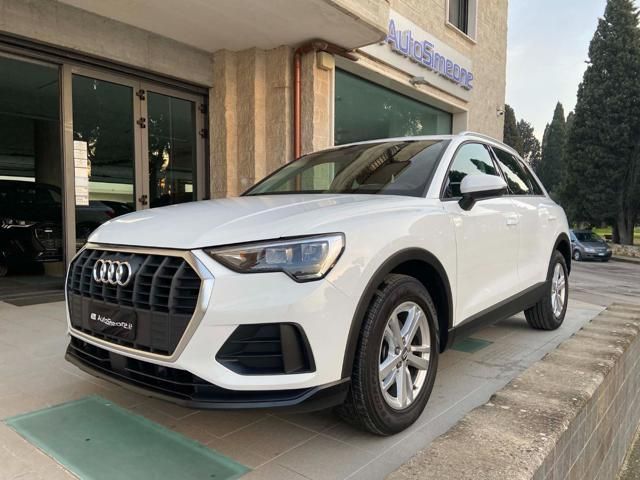 Audi AUDI Q3 35 2.0 TDI S tronic Business COCKPIT