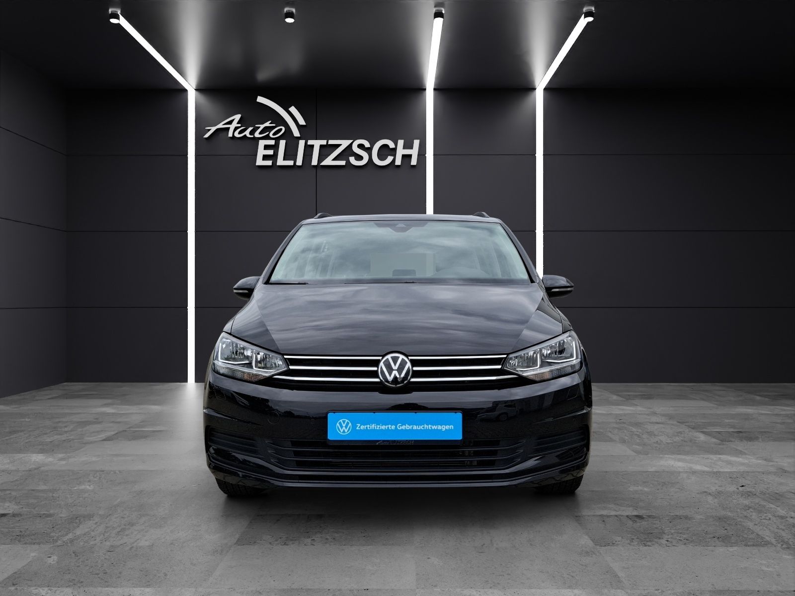 Fahrzeugabbildung Volkswagen Touran TSI Comfortline 7-Si Navi AID ACC PDC SH