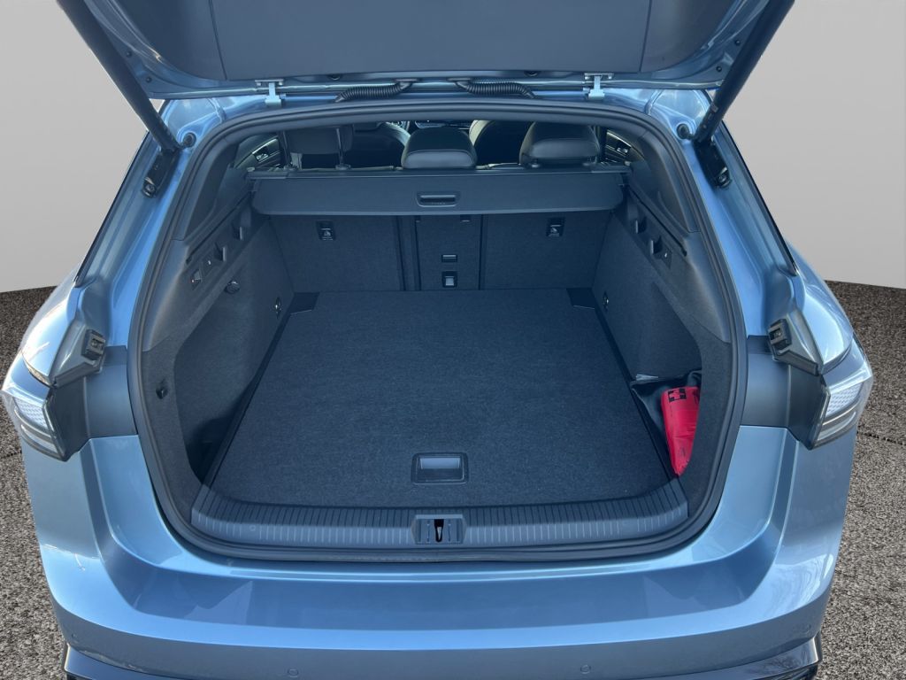 Fahrzeugabbildung Volkswagen ID.7 Tourer 4Motion GTX DCC Easy Open