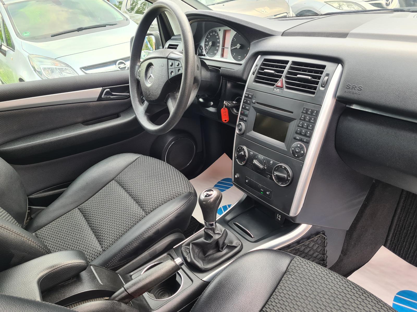 Mercedes-Benz B 180 B -Klasse BlueEfficiency *ALLWETTERREIFEN*