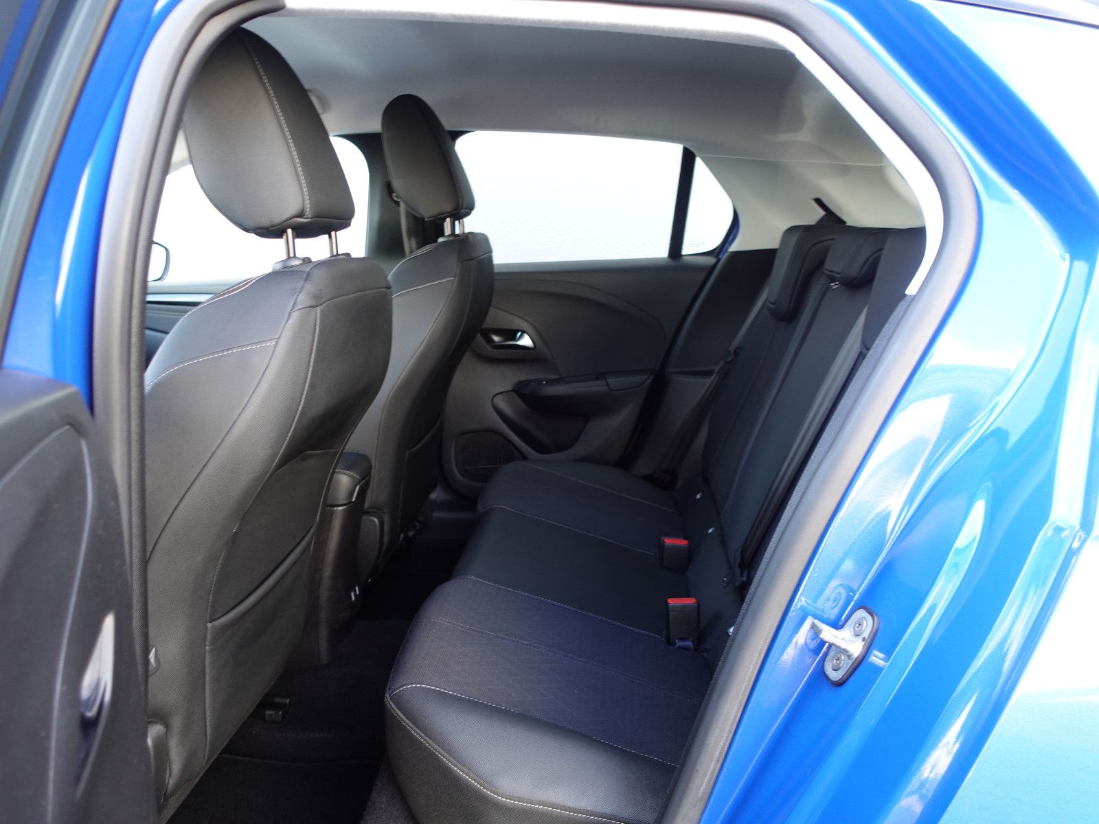 Fahrzeugabbildung Opel Corsa-e Elegance,Navi,Matrix,3-phasig,Sitzhzg