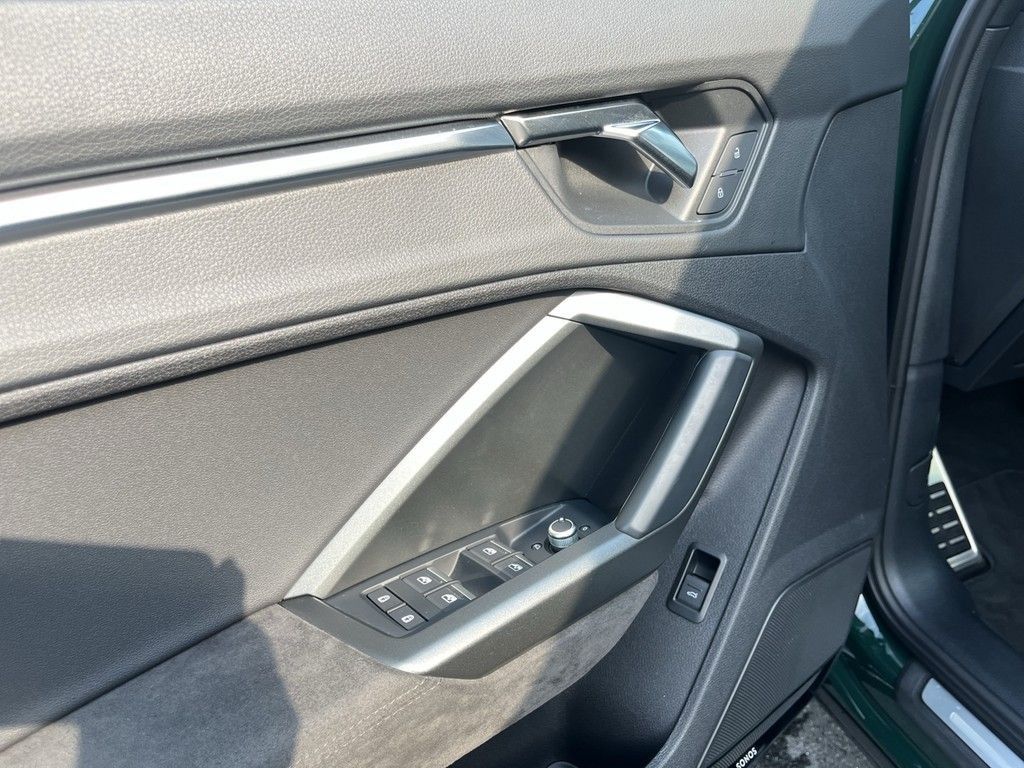 Audi RSQ3 - Bild 23