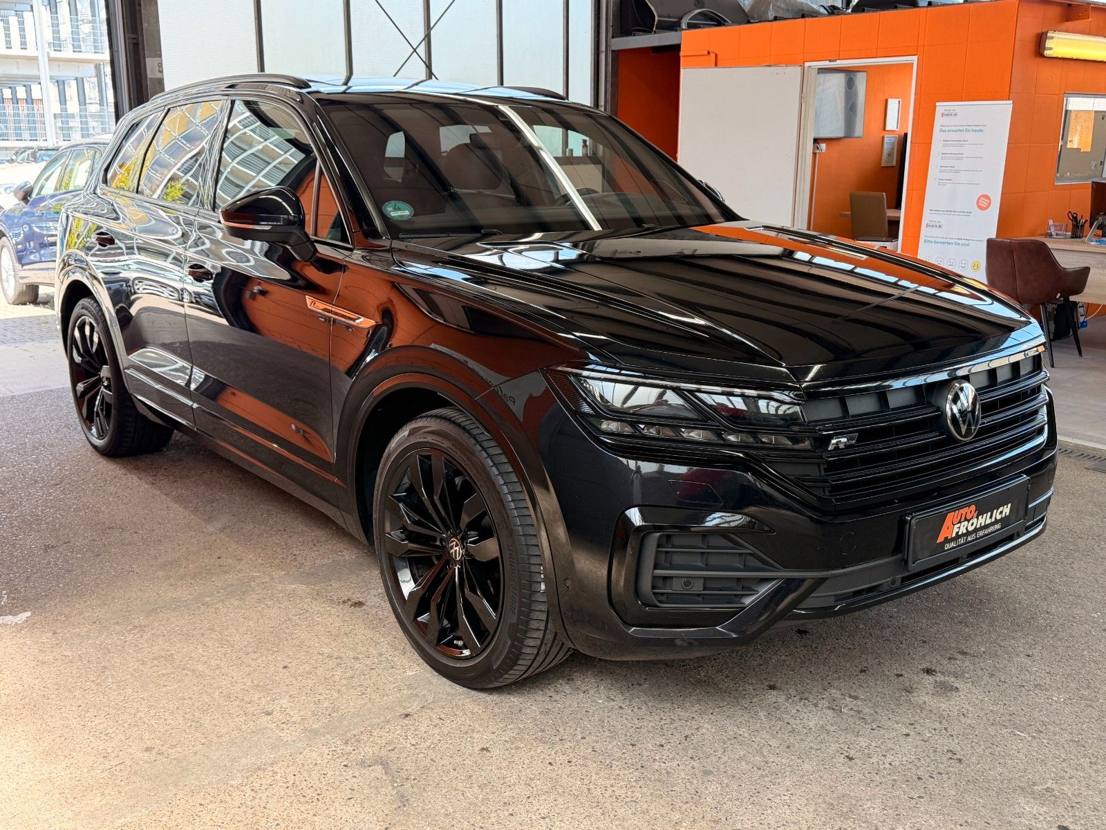 Volkswagen Touareg R-Line 4Motion Pano Kamera Widescreen imagem 3