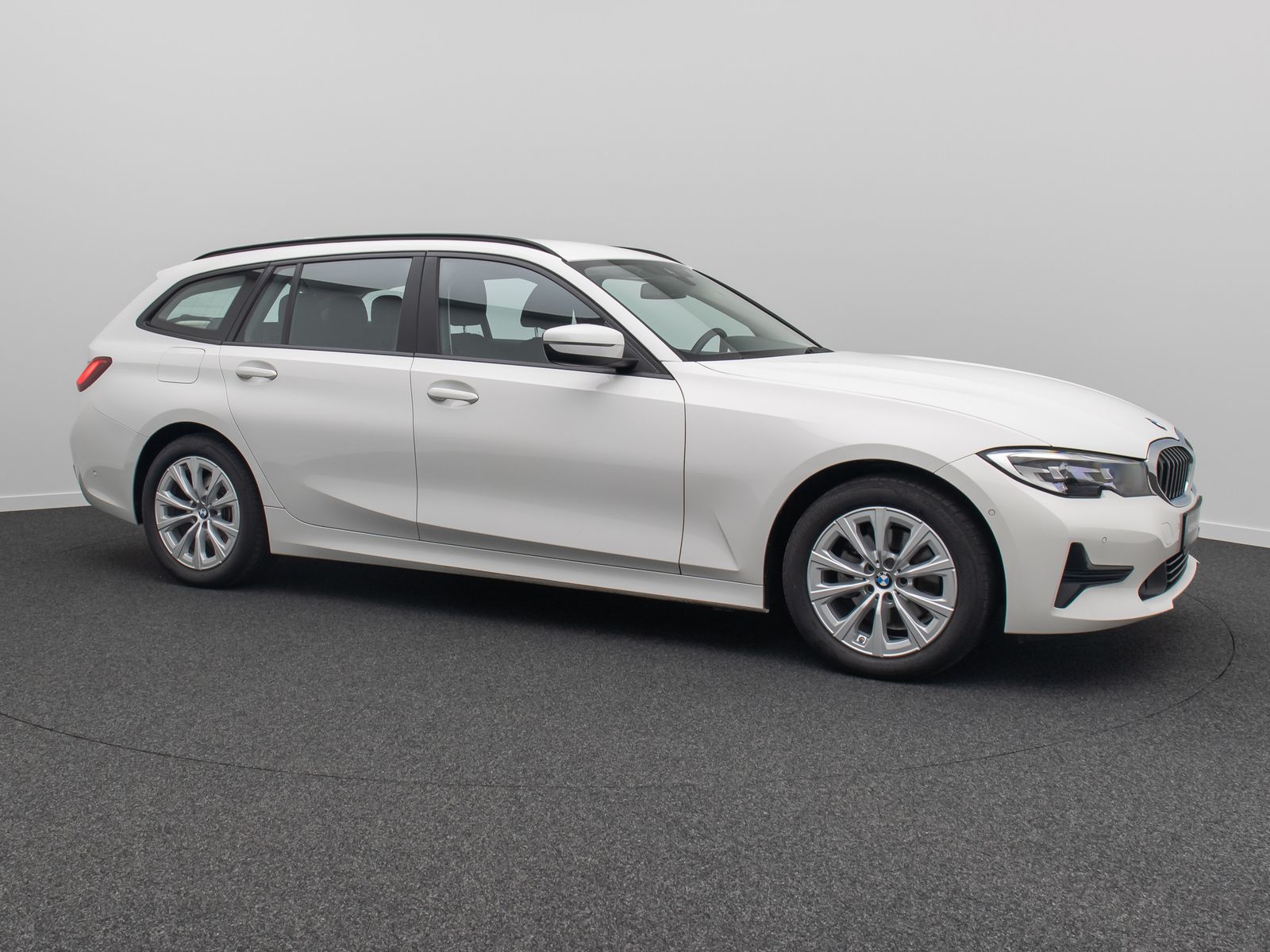 Fahrzeugabbildung BMW 320d Advantage GeschwindigReg Kamera DAB LED 17"