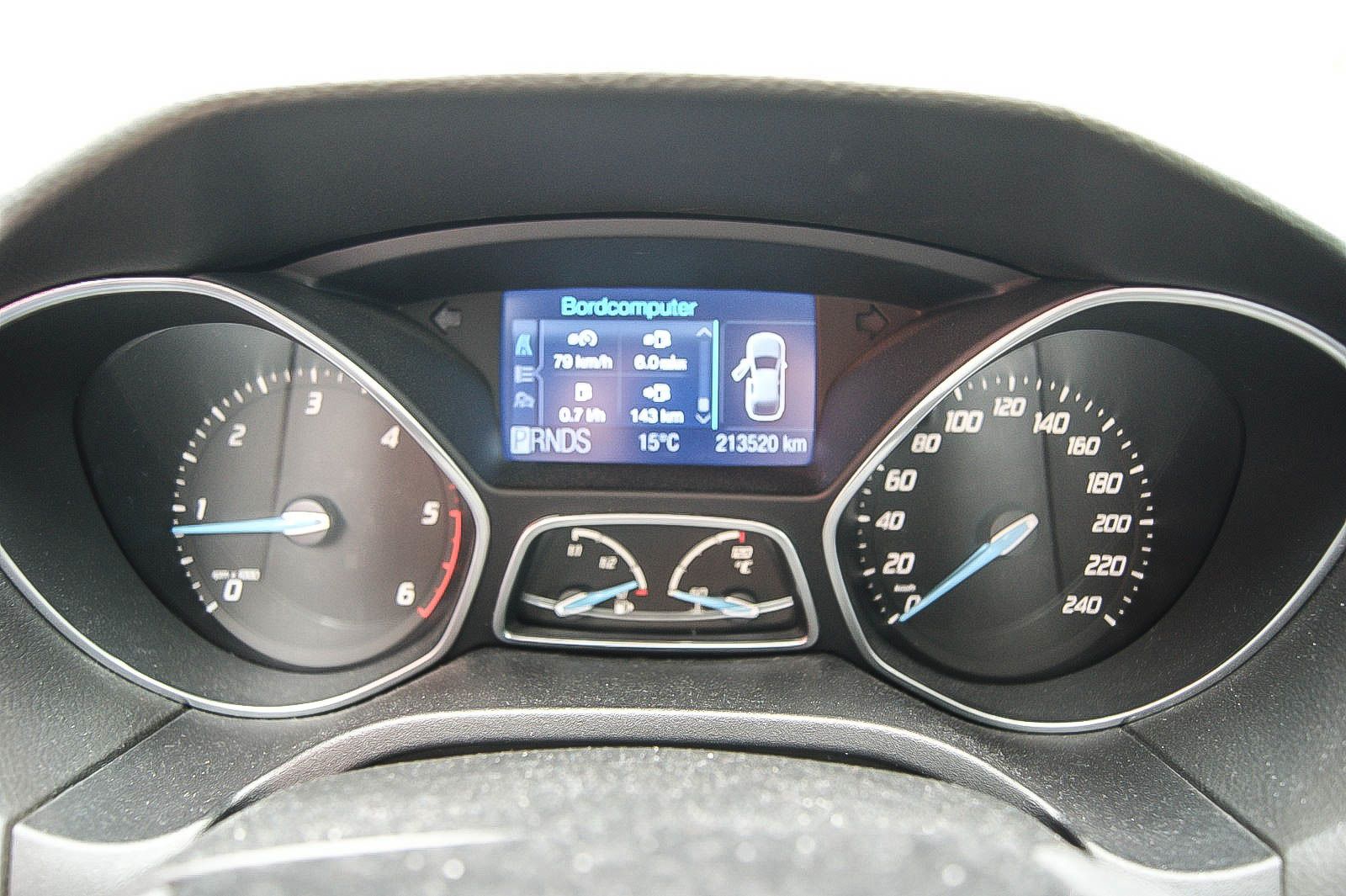 Fahrzeugabbildung Ford Focus Turnier Champions Edition AUTOMATIK