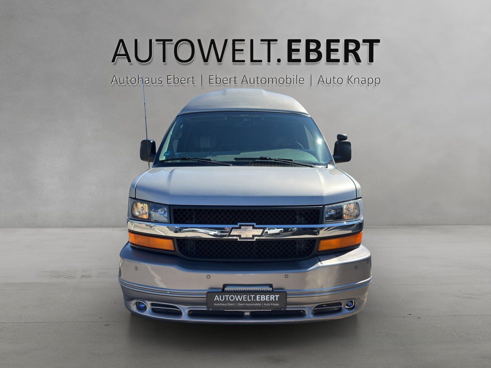 Fahrzeugabbildung Chevrolet Express 1500 Starcraft /Clean Carfax/ DVD/ BETT