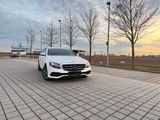 Mercedes-Benz E 220 d  Autom. 7 Sitze. Vollausstattung  - Mercedes-Benz: Kombi, 7sitzer