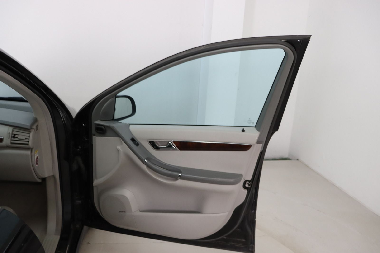 Fahrzeugabbildung Mercedes-Benz R 320 CDI 4MATIC * HUD * AHK * Navi