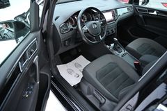 VW Golf Sportsvan VII 1.5 TSI Highline DSG Navi LED