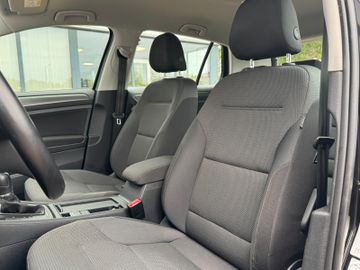Volkswagen Golf - 4