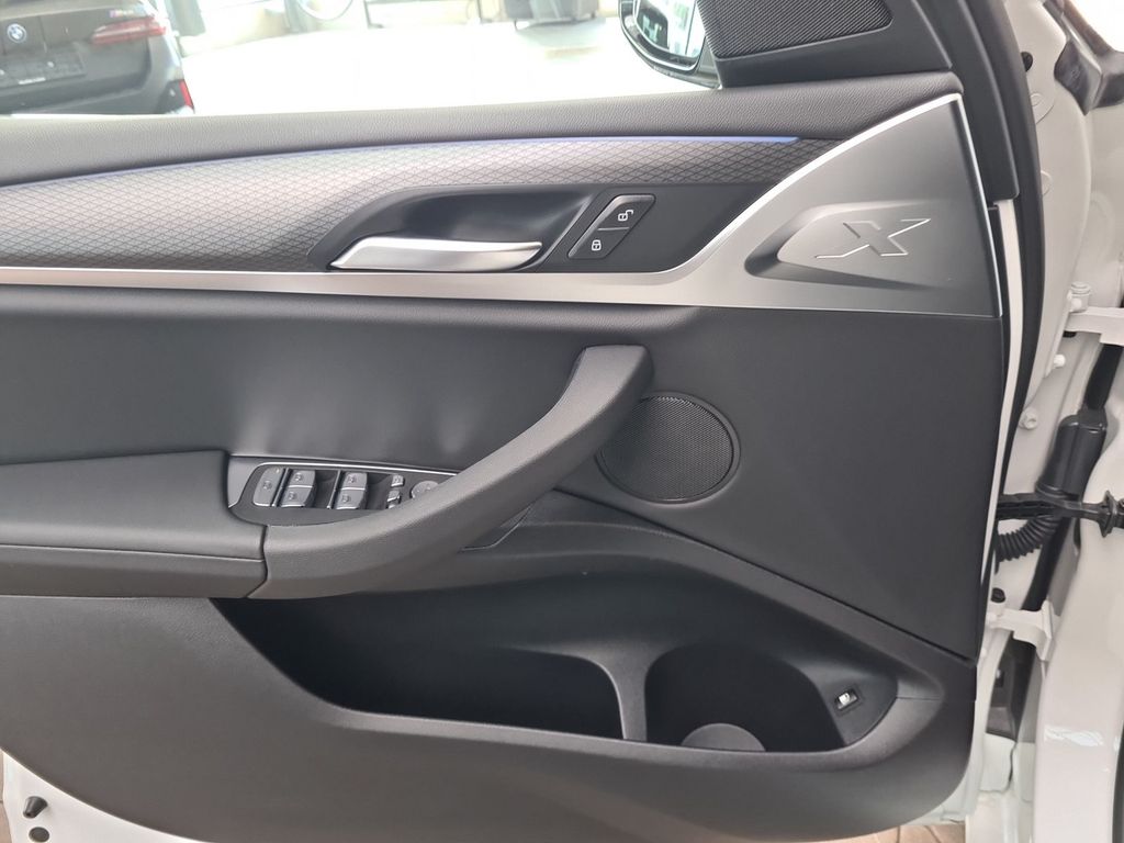 BMW X3 xDrive30e M-Sport Head-Up HiFi DAB Laser uvm.