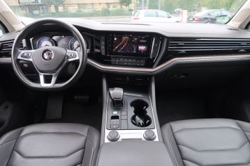 Volkswagen Touareg - 8