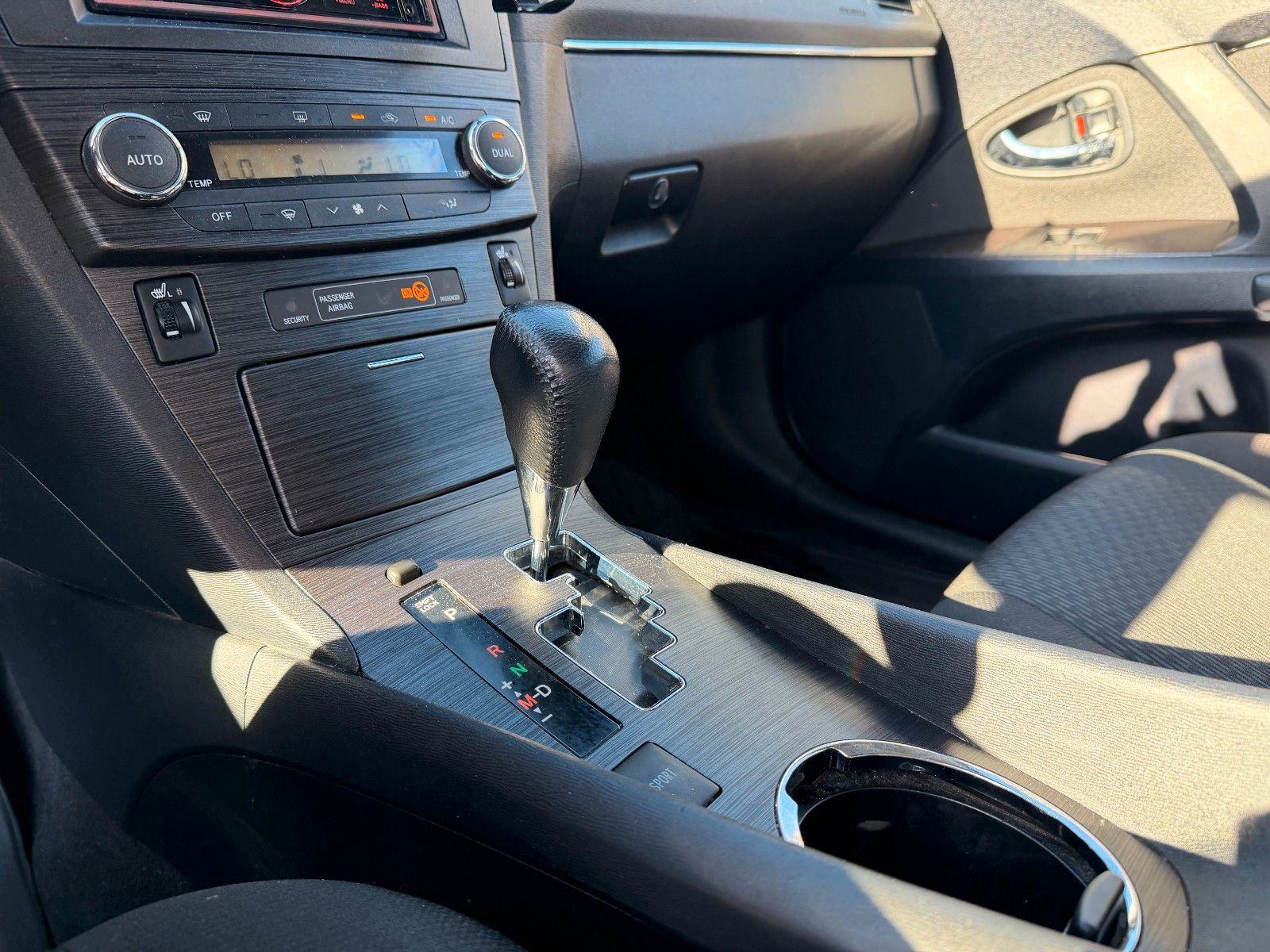 Fahrzeugabbildung Toyota Avensis 2.0 Executive AT *Allwetter*Stzhzg*PDC*