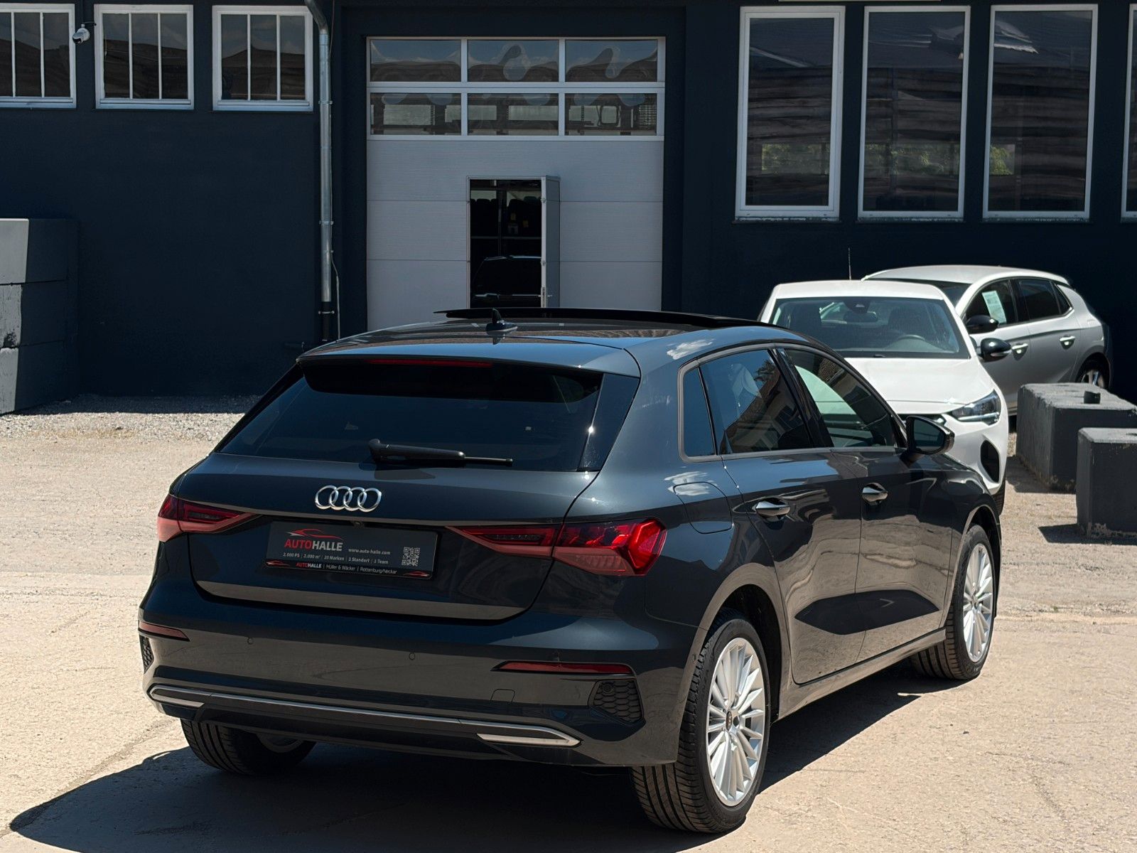 Fahrzeugabbildung Audi A3 Sportback 40 TFSIe Schiebedach KZG ACC CAM