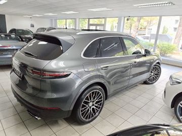 Porsche Cayenne - 12