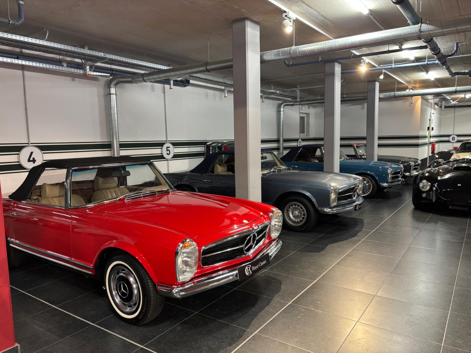showroom-image-top
