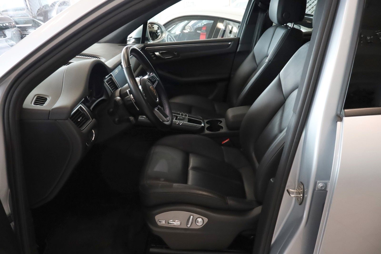 Fahrzeugabbildung Porsche Macan PDK Panorama, Xenon, Kamera