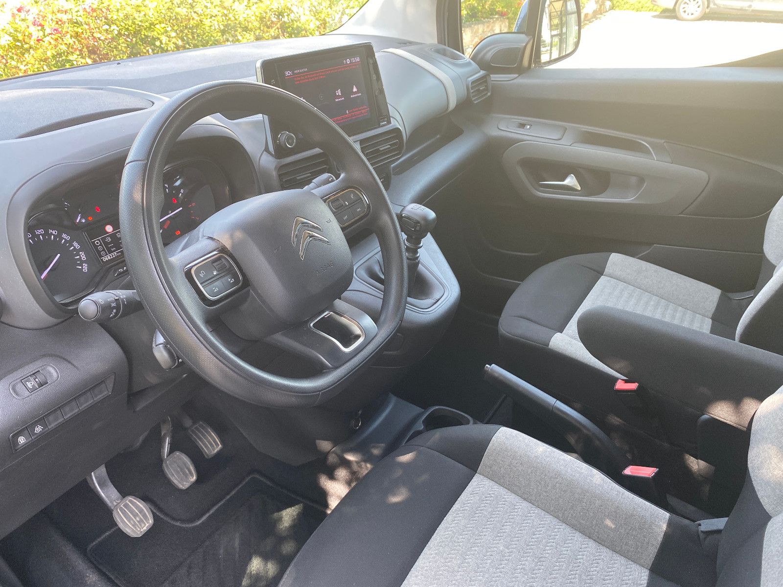 Fahrzeugabbildung Citroën Berlingo Live M