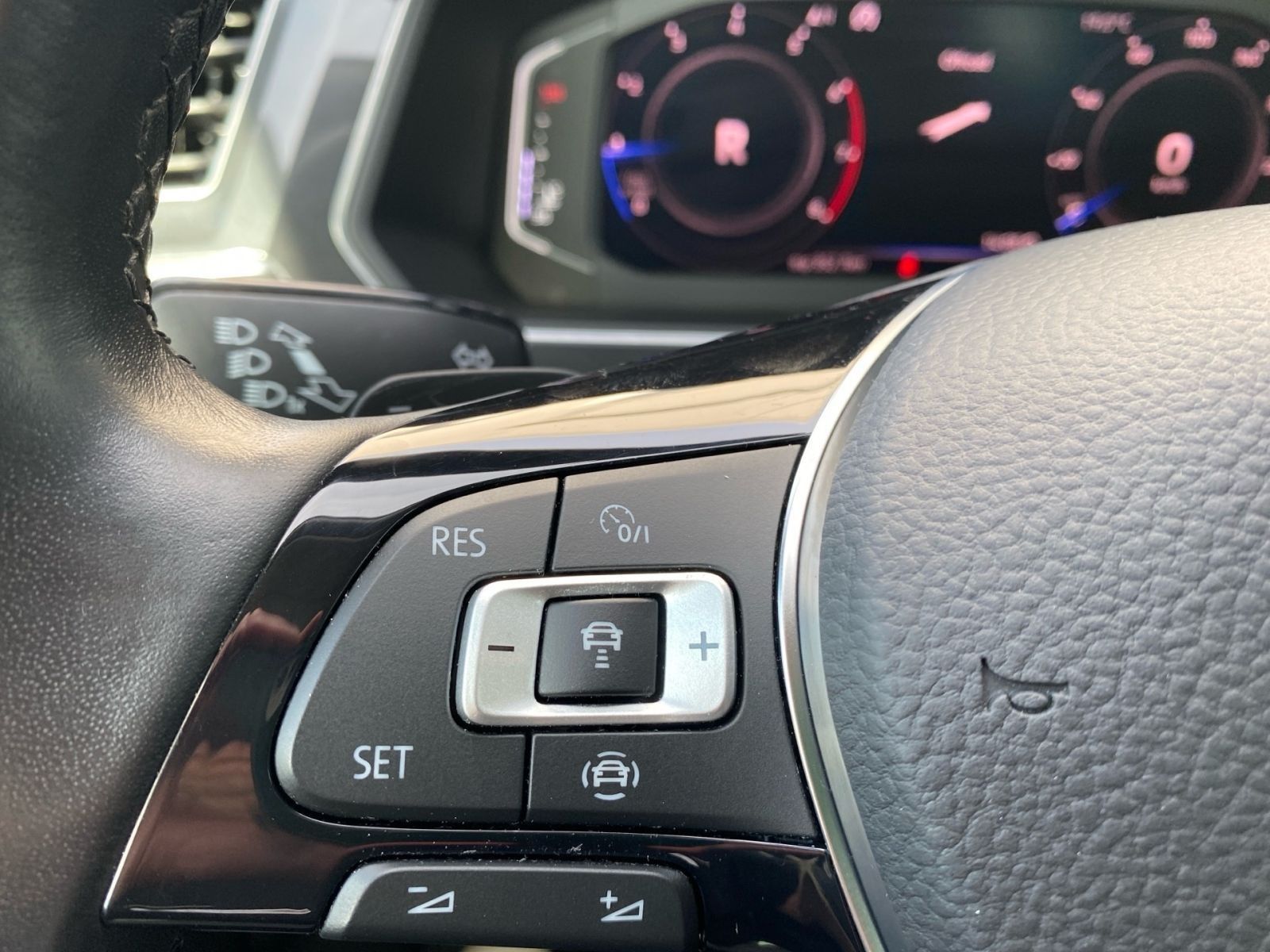 Fahrzeugabbildung Volkswagen Tiguan 1.5 TSI DSG Comfortline *AHK*Winterräder*