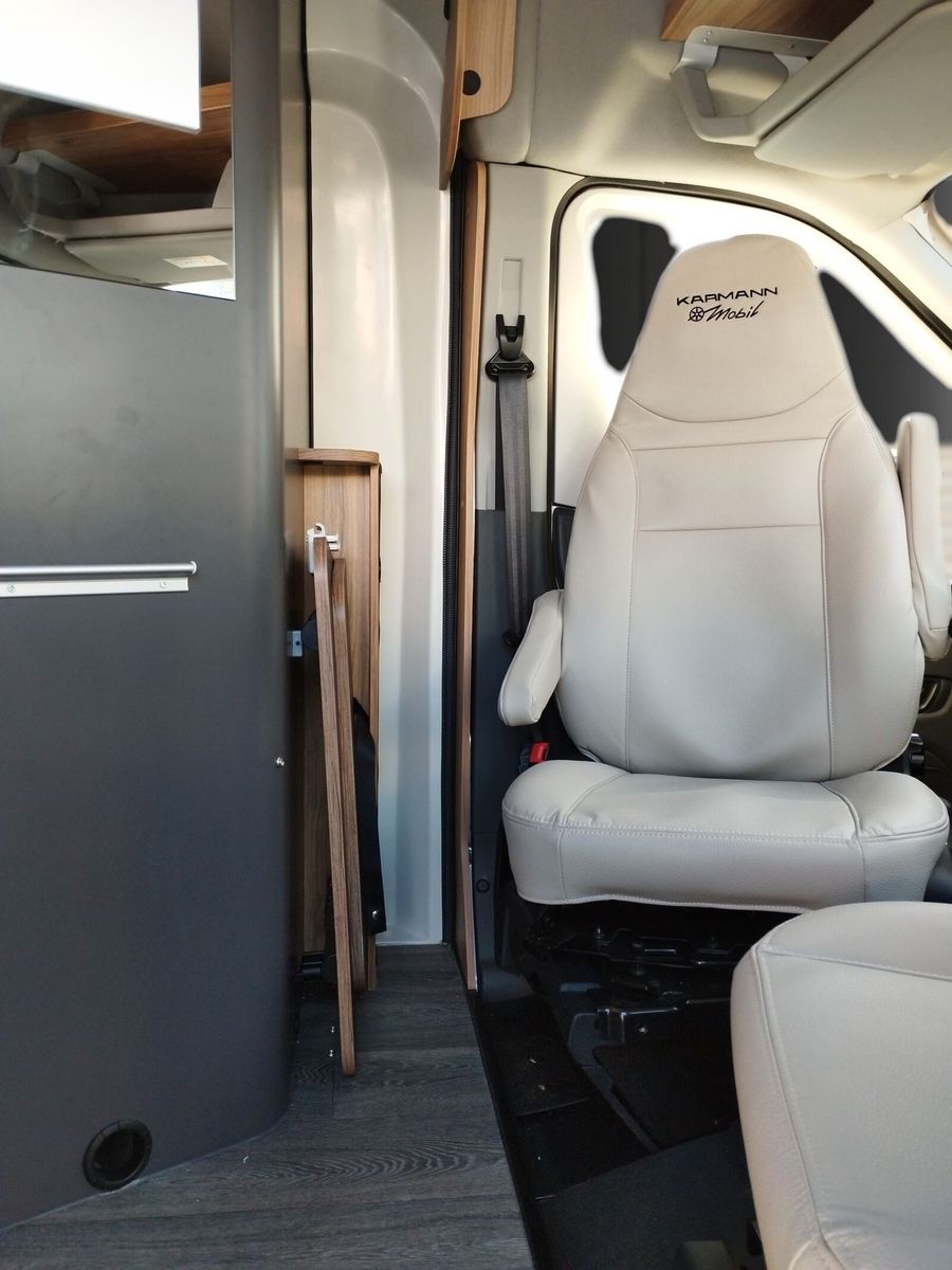 Fahrzeugabbildung Karmann Dexter 4x4 DE 570 AW Rückfahrkamera