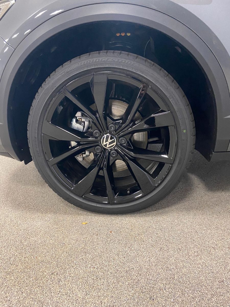 Fahrzeugabbildung Volkswagen T-Roc 2.0 TSI DSG 4MOTION R-Line+AHK+Black Style