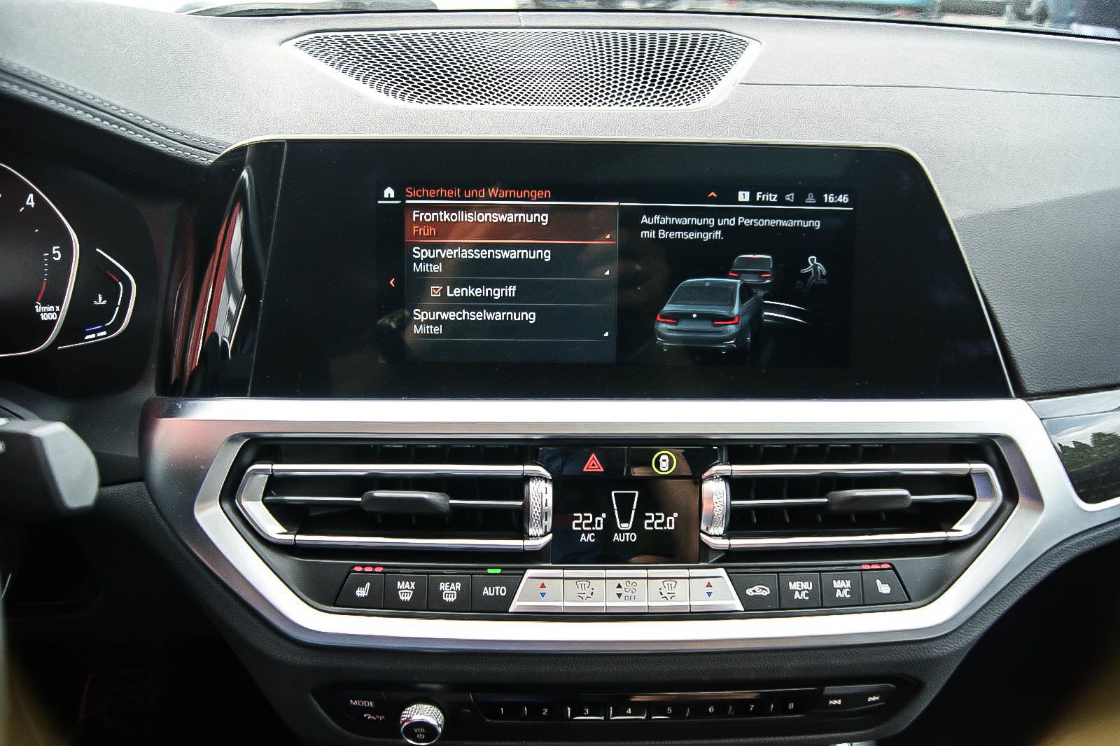 Fahrzeugabbildung BMW 320 d xDrive Luxury Line STANDHEIZG SCHIEBEDACH
