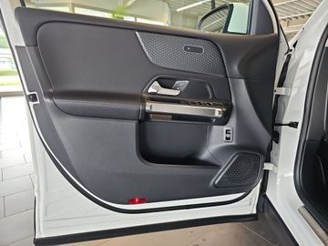 Mercedes GLB 180 - 4