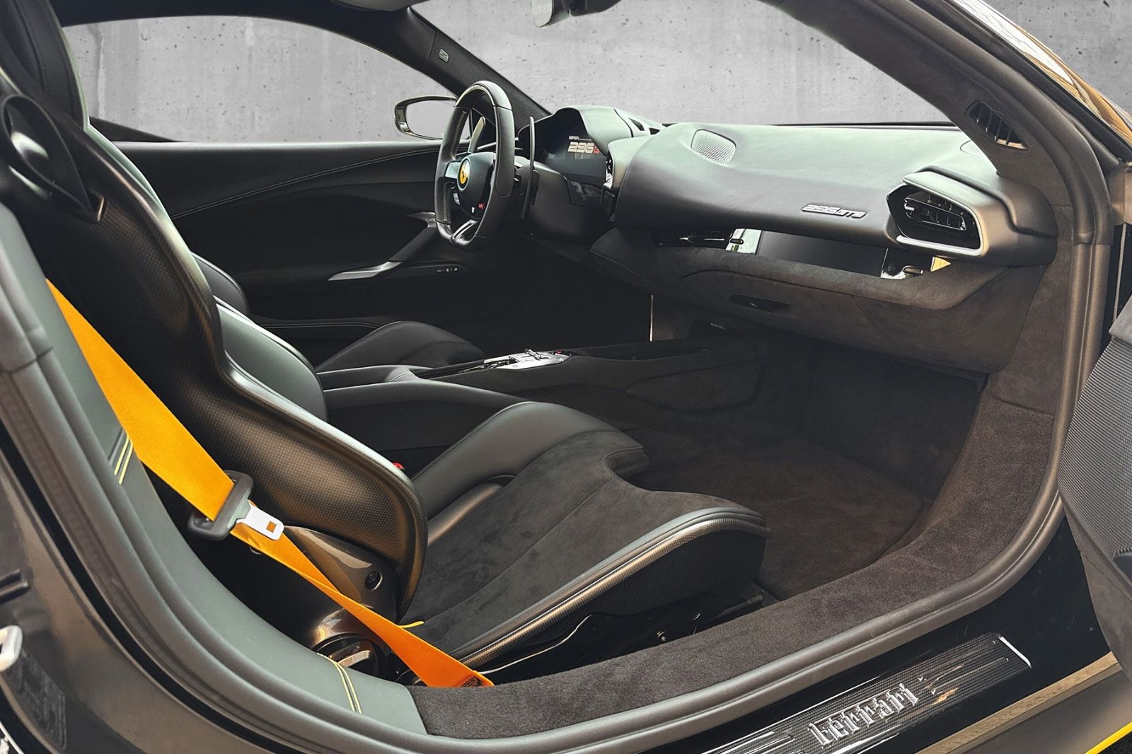 Fahrzeugabbildung Ferrari 296 GTB*Carbon*Lift*Racingsitz*dt.Fahrzeug*1.Hd