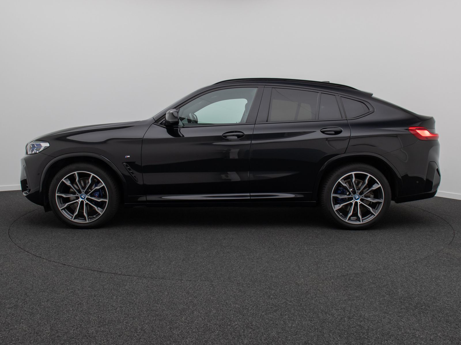 Fahrzeugabbildung BMW X4 xD20d M Sport Panorama HUD H/K DAB Laser AHK
