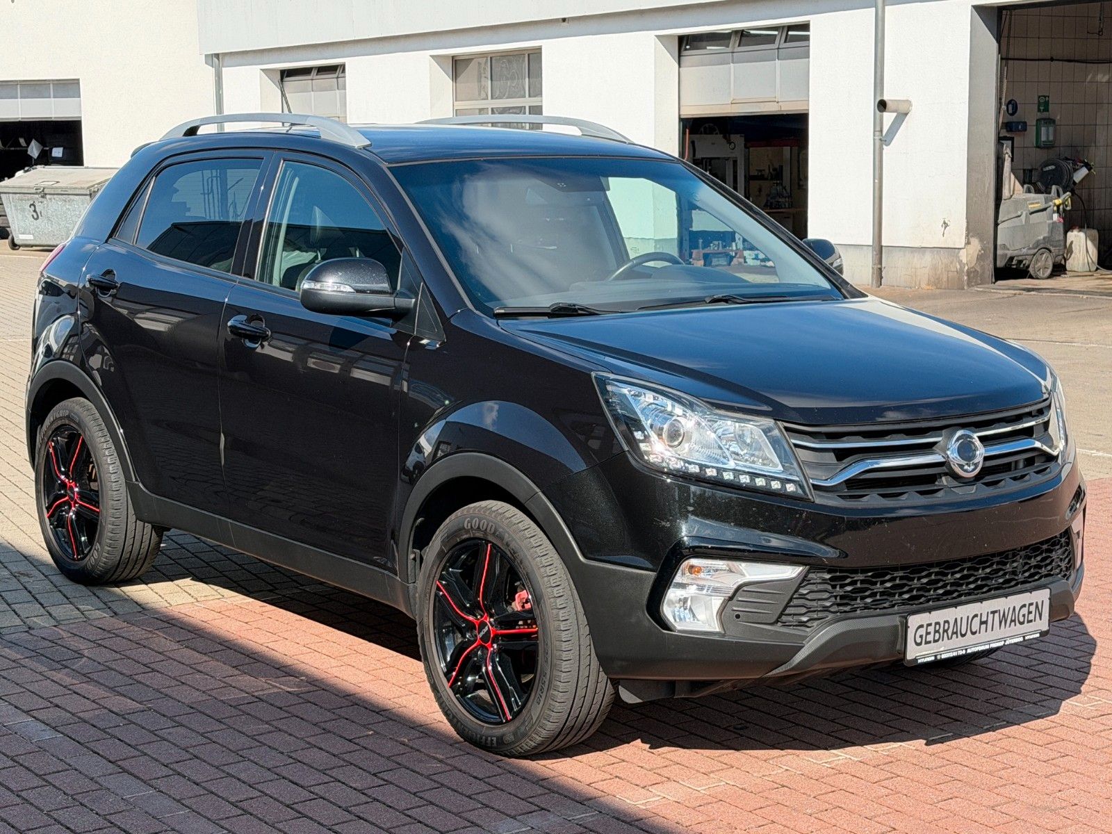 Fahrzeugabbildung Ssangyong Korando 2.2 e-XDi 220 *Nav*8fach*Kamera*AWD*PDC*