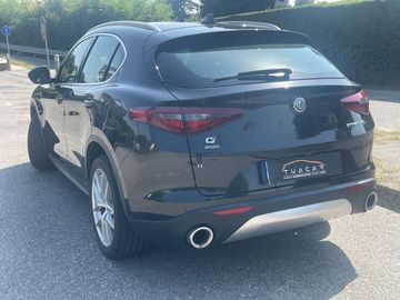Alfa-Romeo Stelvio - 6