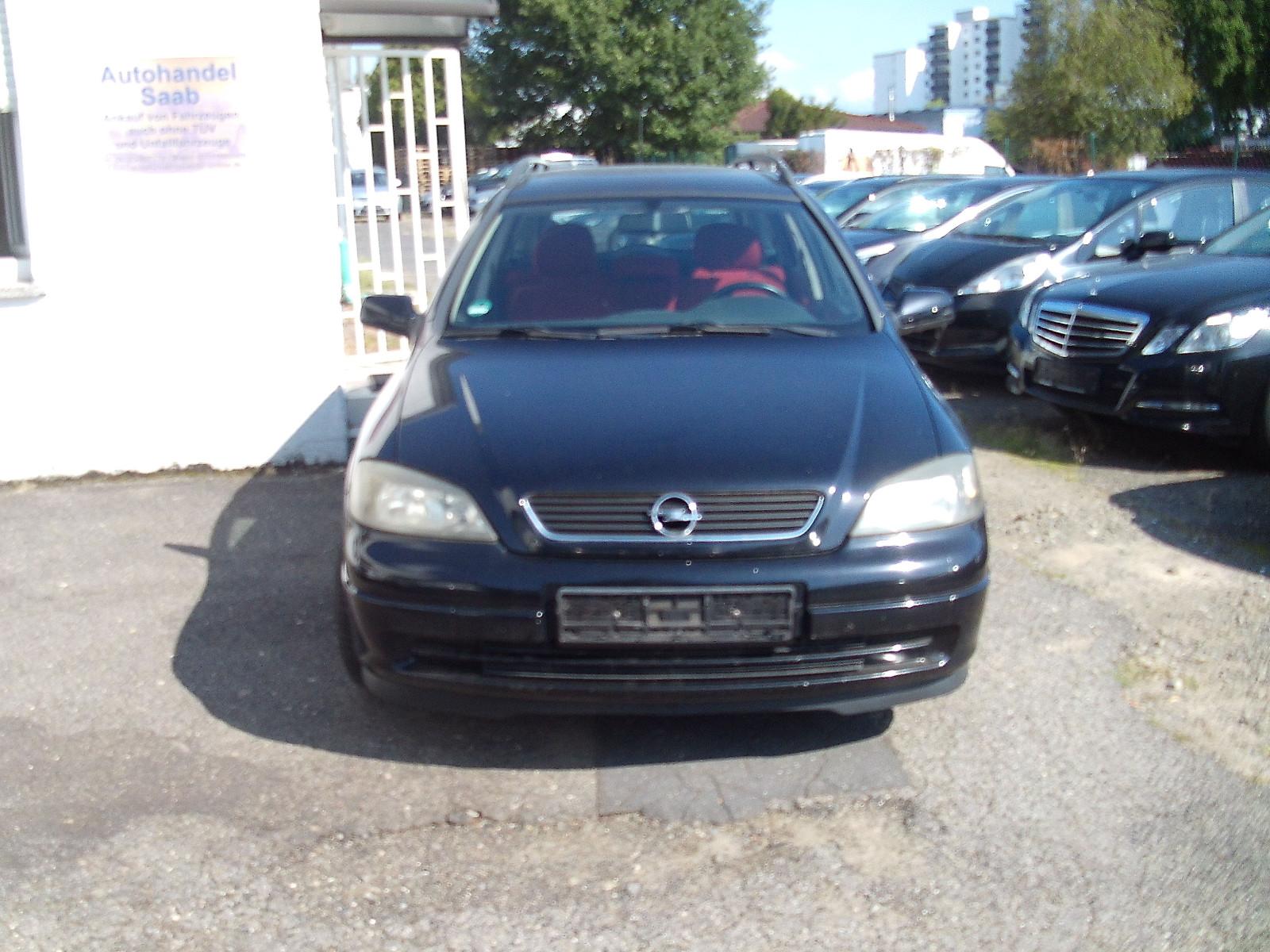 Opel Astra 2004 — rear view