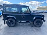 Land Rover Defender 90 Standheizung Kamera LED Recaro - Land Rover Defender: Schwarz