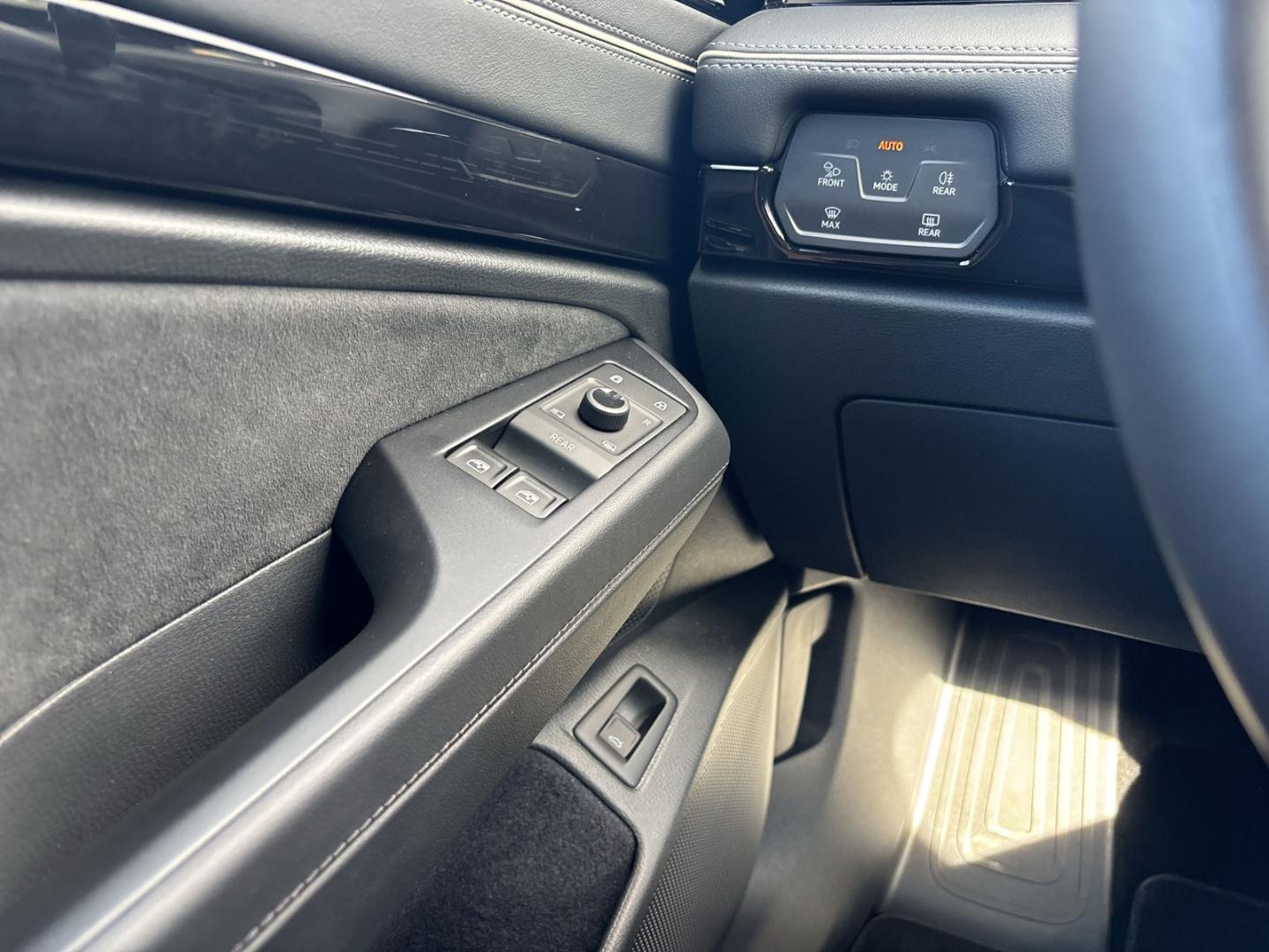 Volkswagen ID.7 Pro Tourer AHK 360° E-HKP HUD WP MATRIX NAV
