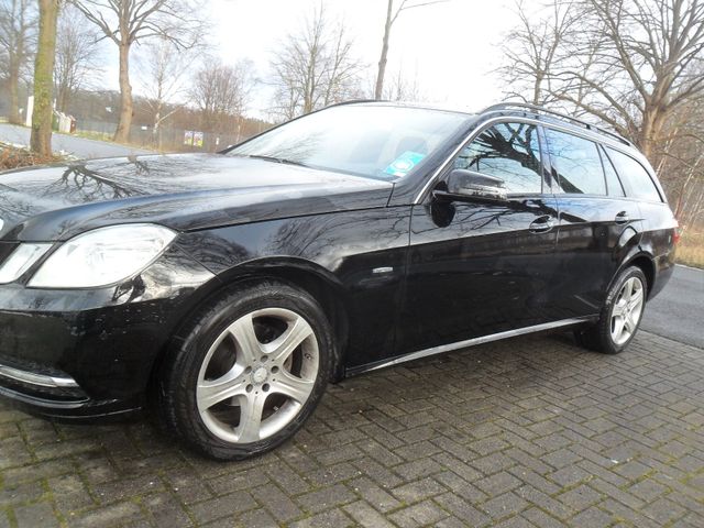 Mercedes-Benz E -Klasse T-Modell E 220 CDI BlueEfficiency