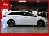Hyundai i40 2.0 GDI Aut / Panorama / AHK / Xenon / Navi - Hyundai i40: Kombi