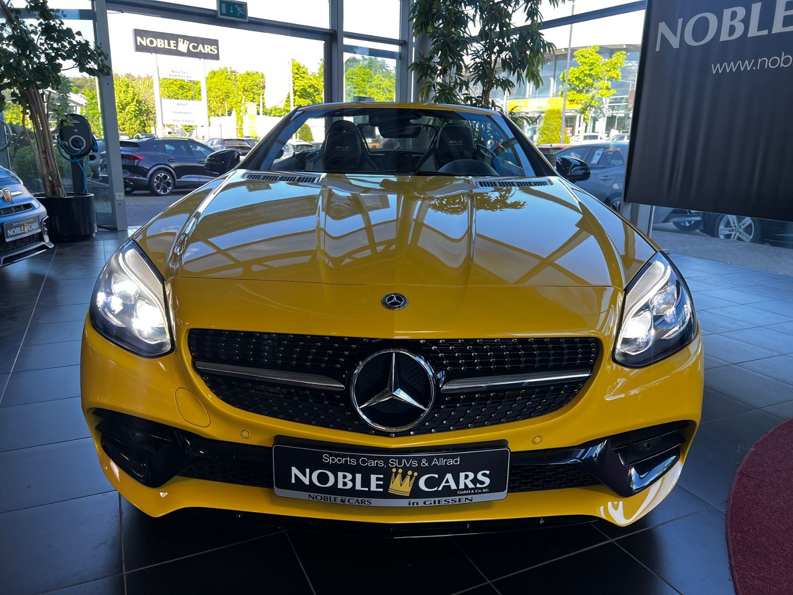 Fahrzeugabbildung Mercedes-Benz SLC 300 Final Edition H/K AMG LED NAVI ALU