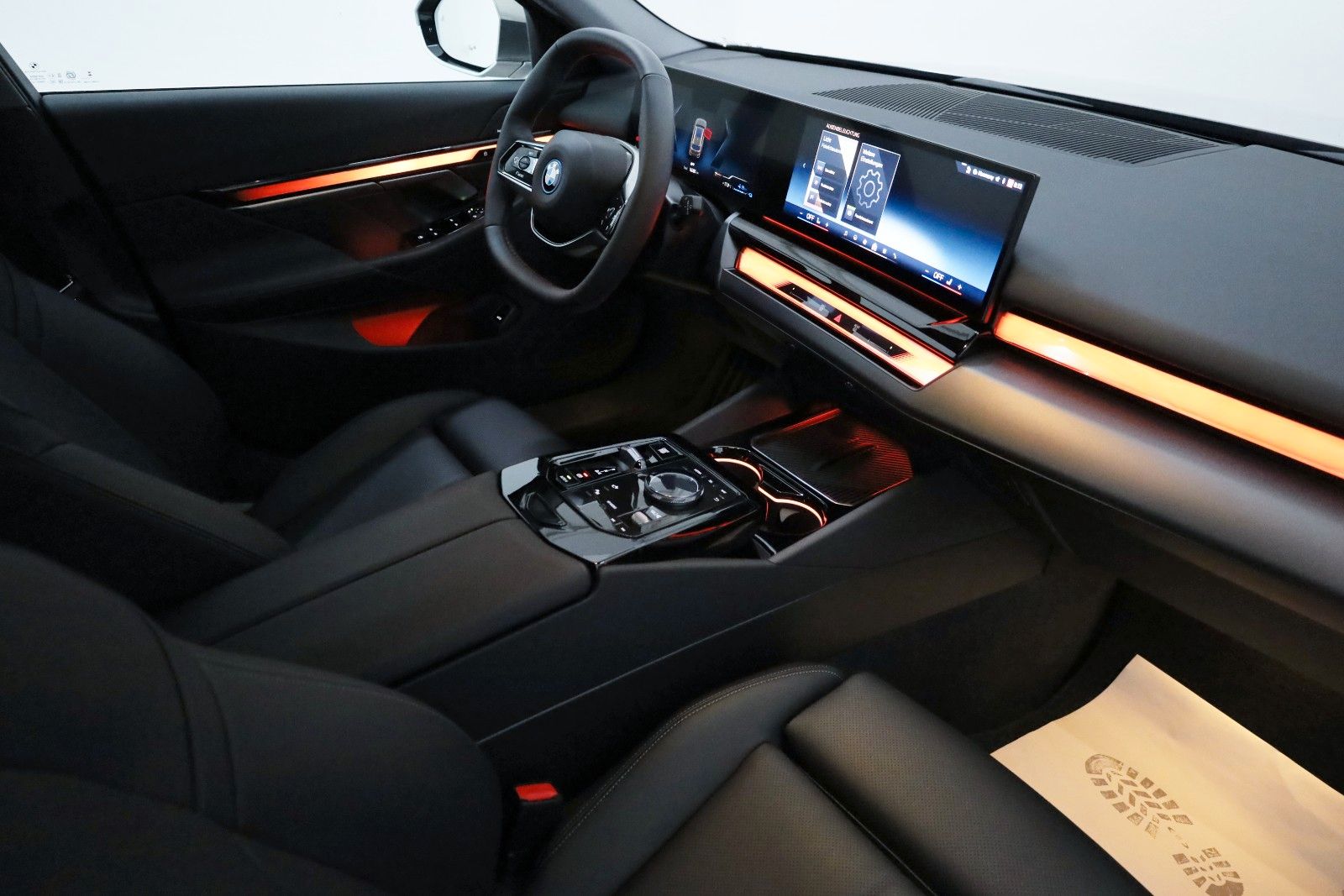 Fahrzeugabbildung BMW 530e Touring Leder,Navi,LED,H/K,Travel Paket,AHK