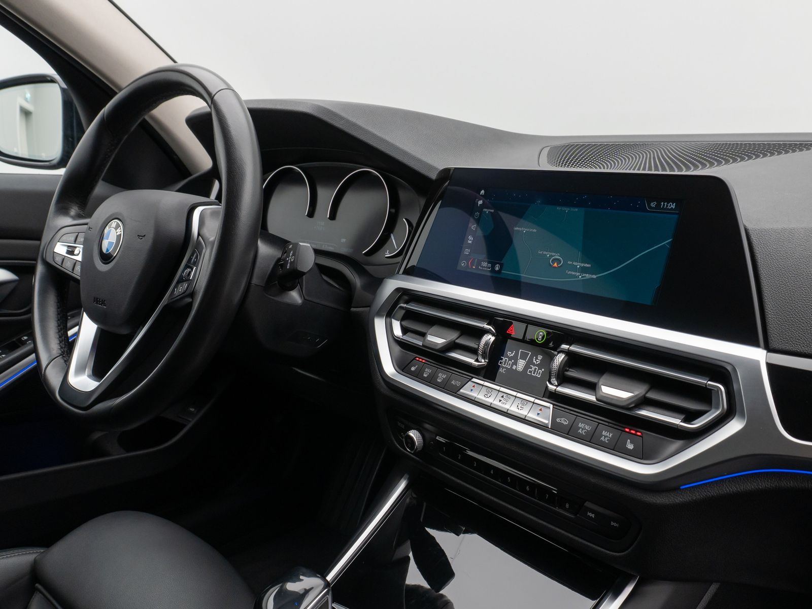 Fahrzeugabbildung BMW 320d Sport Line LED PDC Geschwindigk Indivibual