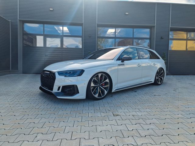 Audi RS4 2.9 TFSI Quattro Avant / Carbon / Pano / B&O