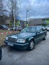 Mercedes-Benz 220E W124T  - Mercedes-Benz 220 in München