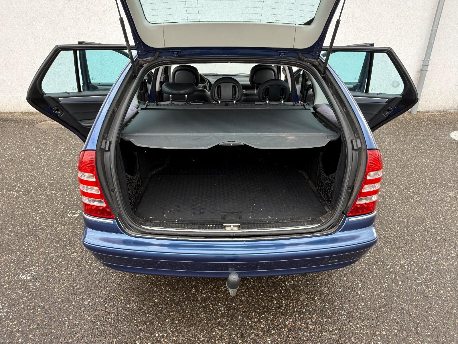 Mercedes-Benz C220 2007 — photo 15