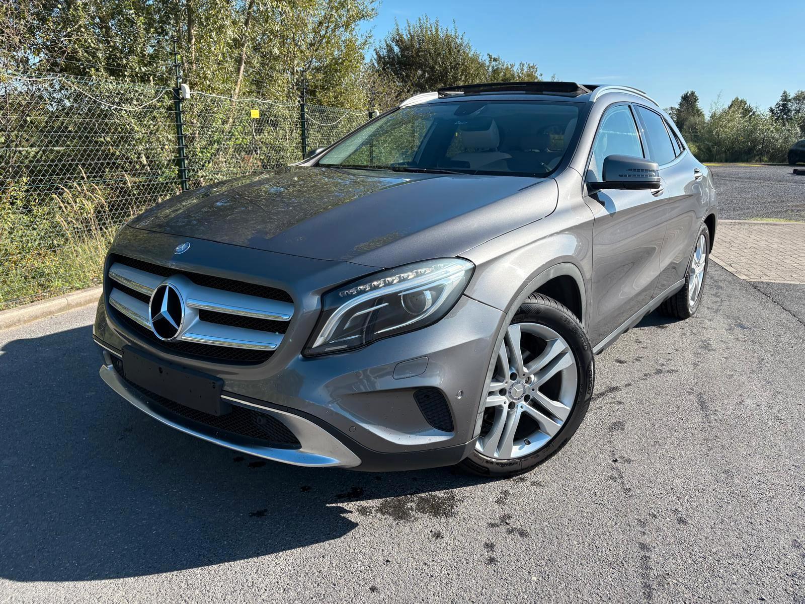 Mercedes-Benz GLA 200 CDI PANO-AHK-PDC-Kam